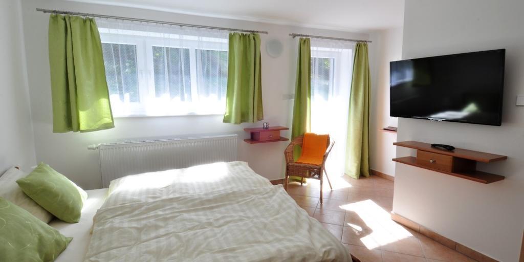 Penzion Lazy Daisy Janov nad Nisou Exteriör bild